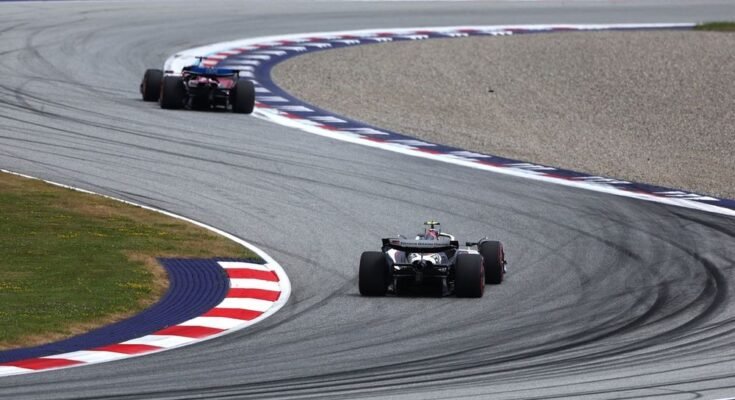 Charles Leclerc, Ferrari, Oliver Bearman, Haas F1 csapat