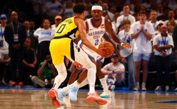 Oklahoma City, OK - június 5.: Tyrese Haliburton # 0 Az Indiana Pacers -től kezeli a labdát, míg Shai Gilgeous -ALEXANDER # 2 az Oklahoma City Thunder -ből a védelem a mérkőzés során, az egyik NBA 2025 döntőben, 2025. június 5 -én, a Pyycom központban, Oklahoma City, Oklahoma. Megjegyzés a felhasználóhoz: A felhasználó kifejezetten felismeri és egyetért azzal, hogy a fénykép letöltésével vagy vagy felhasználásával a felhasználó hozzájárult a Getty Images License Megállapodás feltételei szerint. Kötelező szerzői jogi vélemény: Copyright 2025 NBAE (Zach Beeker / NBAE fotója a Getty Images -en keresztül)