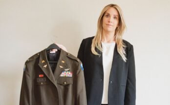 A transz -pilótát hamisan hibáztatták egy repülőgép -baleset miatt. Most harcol a jobb oldali wing gépen
