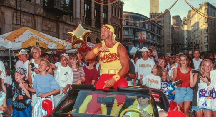 Orlando, Florida - június 11 .: Hulk Hogan 1994. június 11 -én, a Florida -i Orlando -ban, a Disney World felvonulásával debütált a WCW -ben. (WWE / WWE fotó a Getty Images -en keresztül)