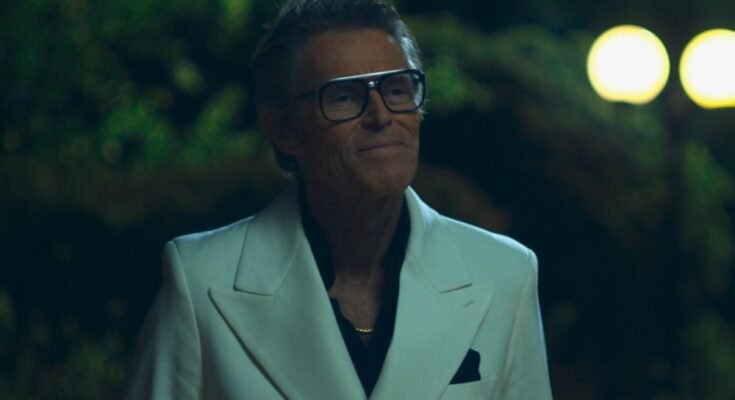 Willem Dafoe egy családi dallamban bajba kerül