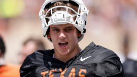 Manning boltív nagyapja figyelmezteti az NFL csapatait, akik a 2026 -os tervezet előtt tervezik a Texas QB tartályhajóját
