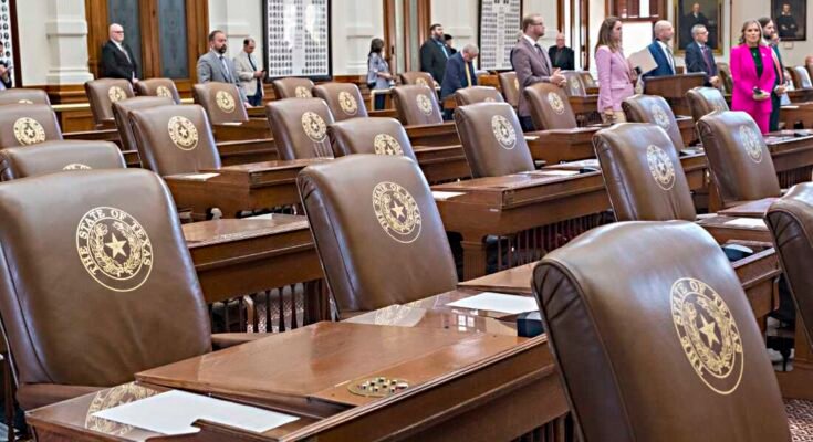 A kamara demokratáihoz tartozó üres székek üresek maradnak az állami Capitoliumba tartozó ülés meghívása során, 2025. augusztus 5 -én, kedden, Austinban, Texasban.