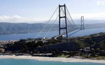 A 2 mérföld hosszú 2 mérföld hosszú híd művészi renderelése Szicília és Olaszország többi része között.
