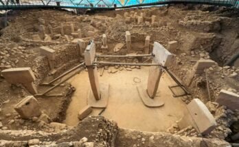 A régi Gobekli Tepe helyszínre néző kilátás, a világ legrégebbi templomának nevezett, Sanliurfában, Törökországban, február 17 -én.